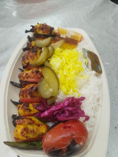 عکس تهیه غذا آن دو