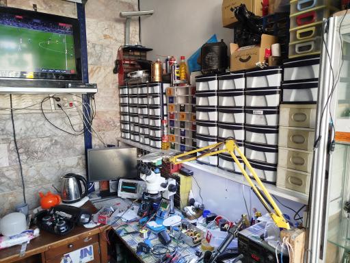 عکس تعمیرگاه مجاز صوت و تصویر نوین الکترونیک