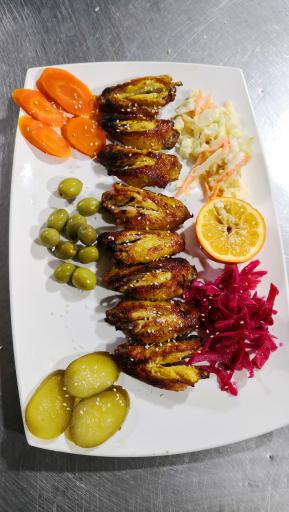 عکس باغ رستوران آب و آتش 