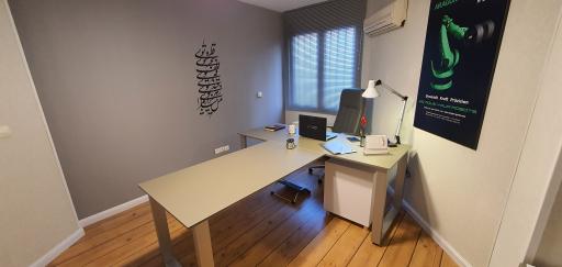 عکس شرکت رادیس ارتباط گستر سورن 