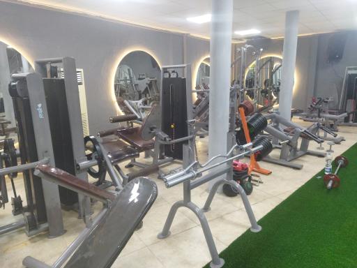 عکس باشگاه بدنسازی وی آی پی