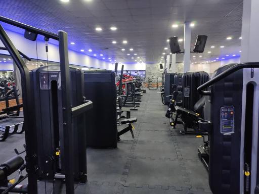 عکس باشگاه ورزشی هیرو