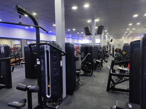 عکس باشگاه ورزشی هیرو