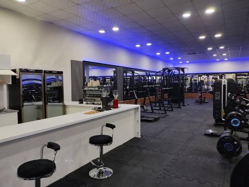 عکس باشگاه ورزشی هیرو