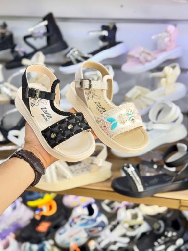 عکس کفش بچگانه نورا