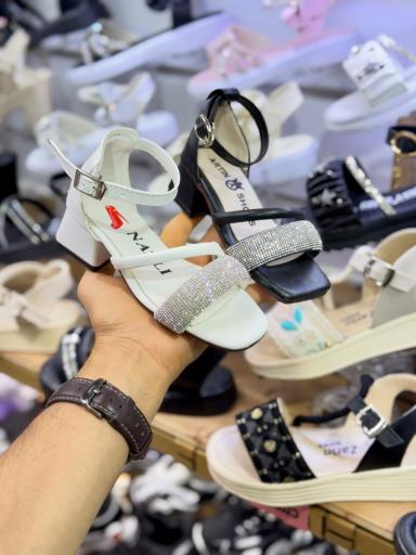 عکس کفش بچگانه نورا