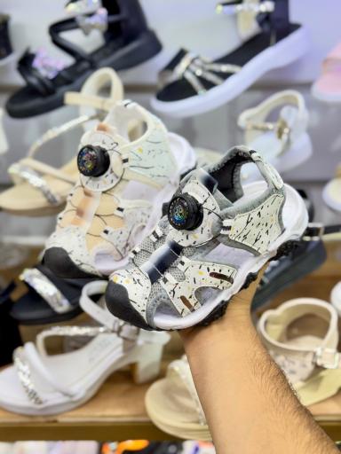 عکس کفش بچگانه نورا