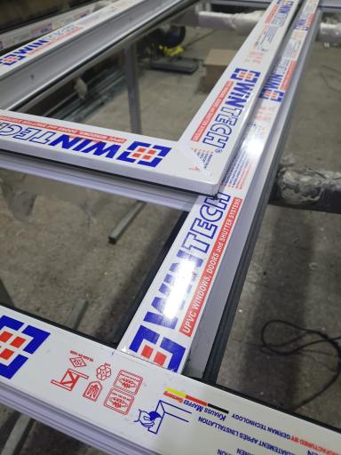 عکس پنجره‌ سازان آراوین