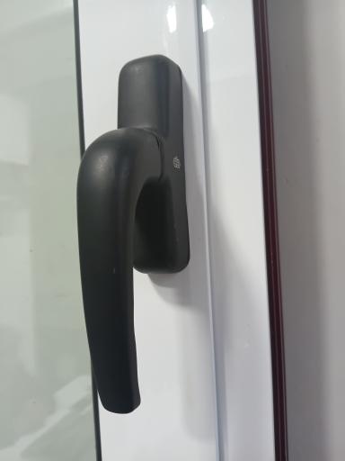 عکس پنجره‌ سازان آراوین