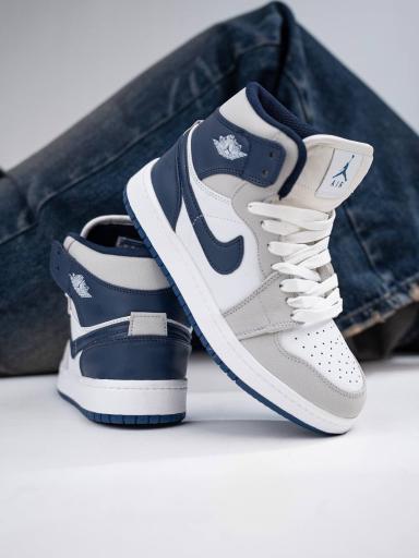 عکس کفش کتانی زنانه و بچگانه لونا