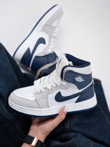 عکس کفش کتانی زنانه و بچگانه لونا