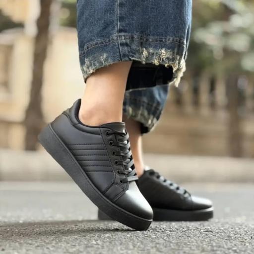 عکس کفش کتانی زنانه و بچگانه لونا