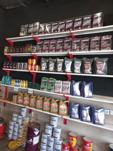 عکس تعویض روغن و اتوسرویس حاجی آبادی