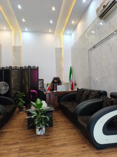 عکس دپارتمان بزرگ املاک کوثری