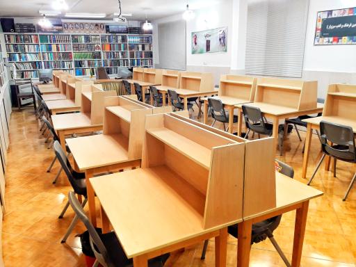 عکس سالن مطالعه مادر