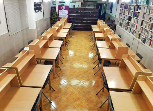 عکس سالن مطالعه مادر