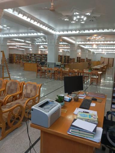 عکس کتابخانه مرکزی دارالعلوم زاهدان