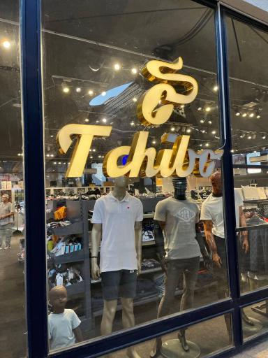 عکس فروشگاه منیکاس