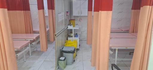 عکس درمانگاه شبانه روزی دانا