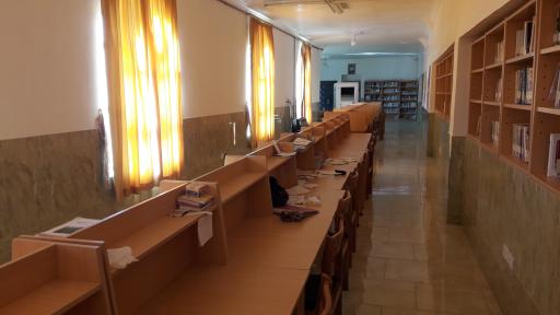 عکس سالن مطالعه مادر