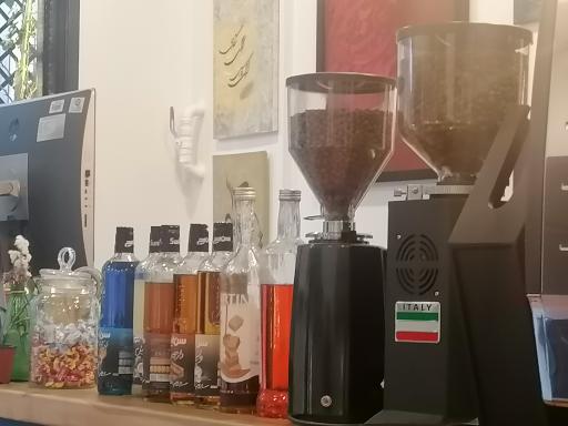 عکس کافه مهرگان