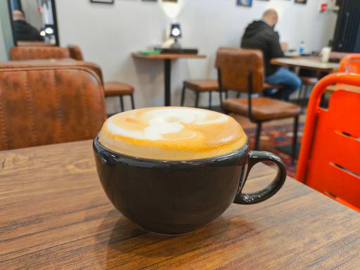 عکس کافه مهرگان