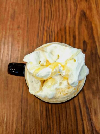 عکس کافه مهرگان