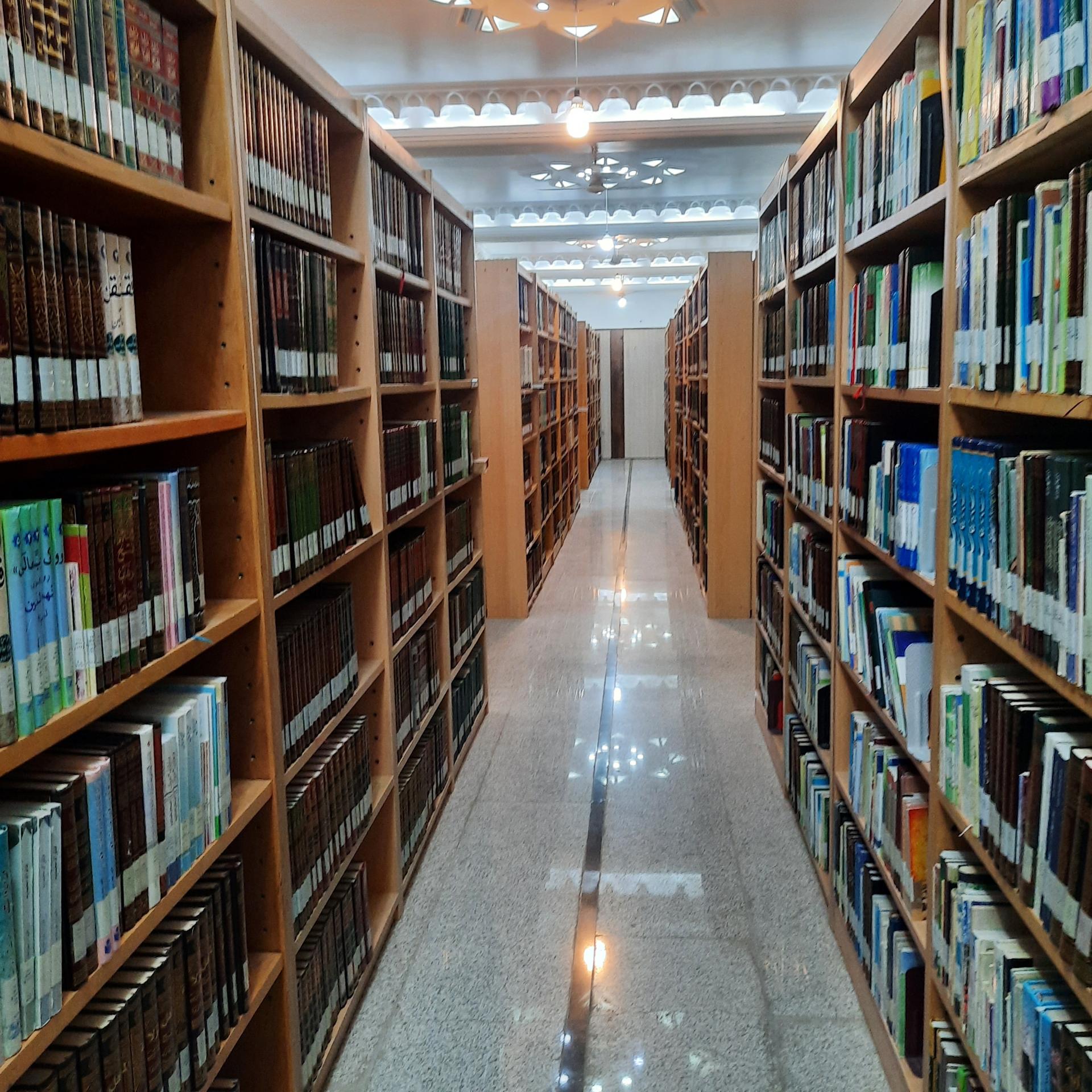 عکس کتابخانه مرکزی دارالعلوم زاهدان