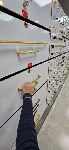 عکس فروشگاه قفل و دستگیره علی مجیری