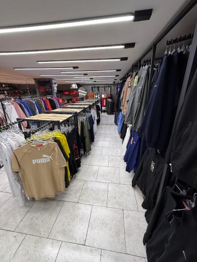 عکس فروشگاه لوازم و پوشاک ورزشی ایران اسپورت