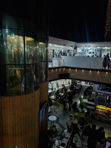 عکس کافی شاپ کارون