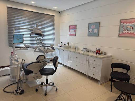 عکس دندان پزشکی مهزاد