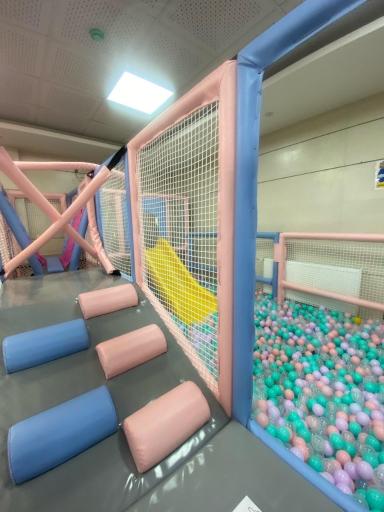 عکس خانه بازی و آکادمی تخصصی کودک آلین