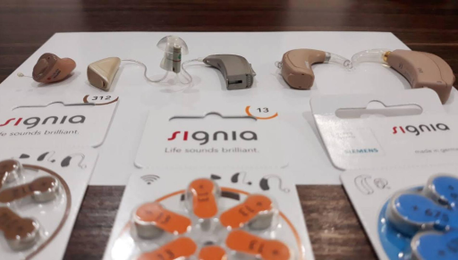 عکس شنوایی سنجی و سمعک مرکزی