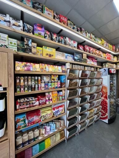 عکس عطاری  و خشکبار مژده دریانی