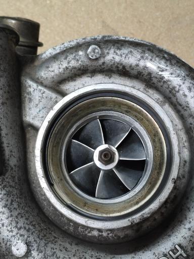 عکس تعمیرگاه سوپر شارژ۱۲۱