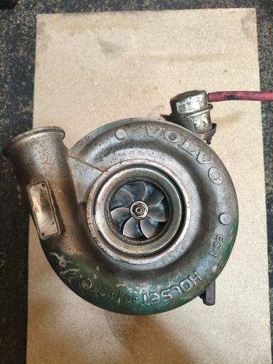 عکس تعمیرگاه سوپر شارژ۱۲۱