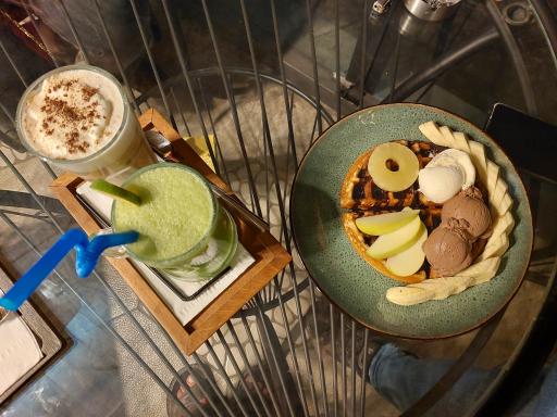 عکس کافه کیو تراس لانژ