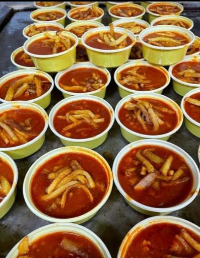 عکس تهیه غذای مجلسی
