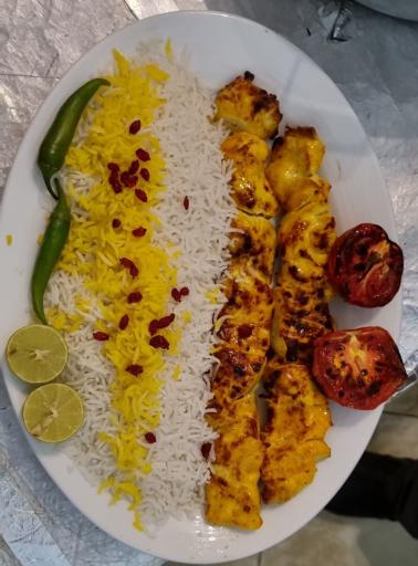 عکس تهیه غذای مجلسی