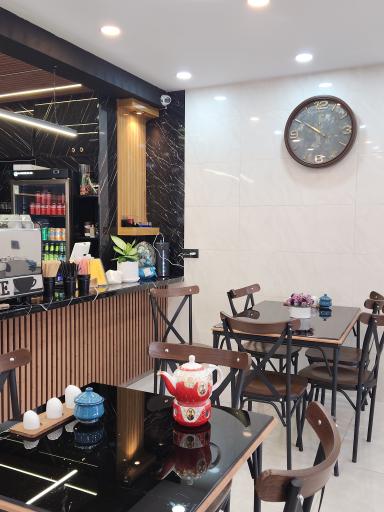 عکس کافه رستوران تِرِید