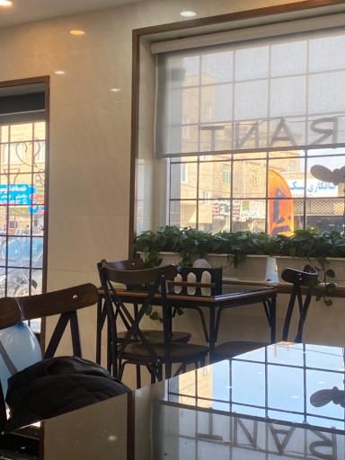 عکس کافه رستوران تِرِید