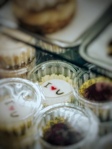 کافه قنادی نمونه 