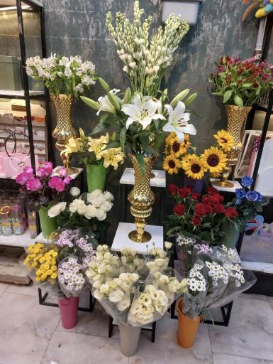 عکس گل فروشی باهار