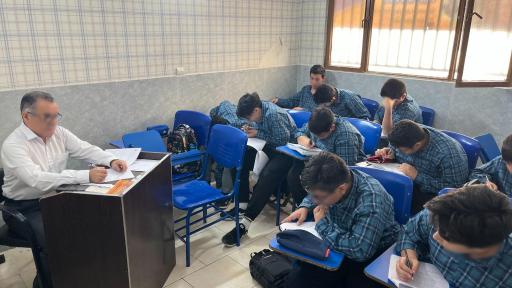 عکس دبیرستان پسرانه آریا (متوسطه اول)