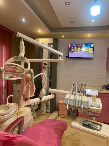 عکس دندانپزشکی  دکتر فاطمه توکلی