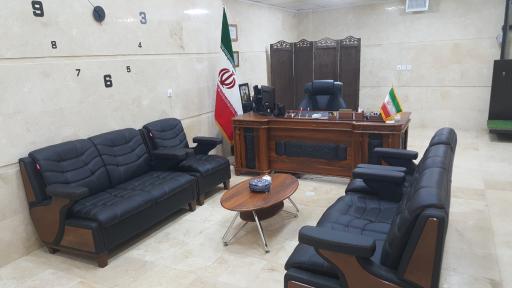 عکس مشاور املاک آرسیس