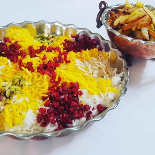 عکس رستوران سنتی شب نشین