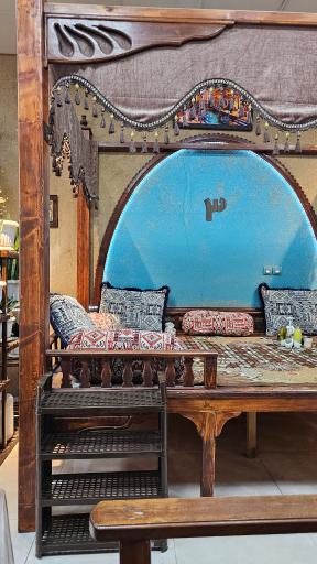 عکس رستوران سنتی شب نشین