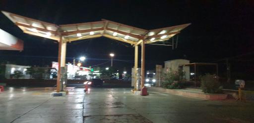 عکس پمپ بنزین استیر